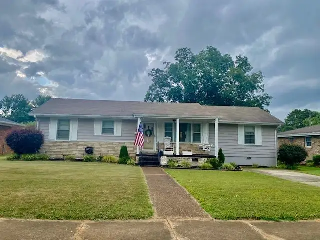 704 N Cave St, Tuscumbia, AL 35674 - #1