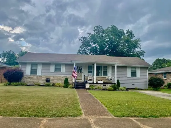 704 N Cave St, Tuscumbia, AL 35674