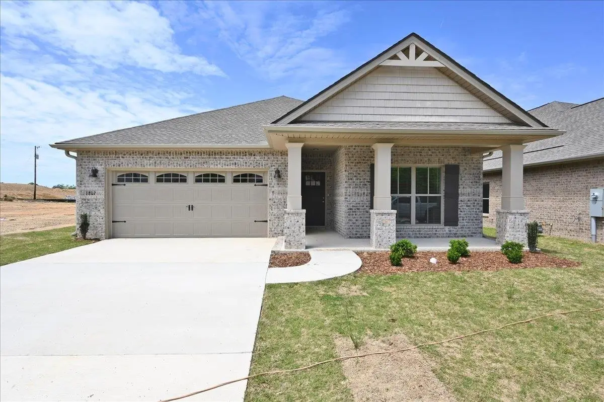 1807 Loebner Ln, Cullman, AL 35055 - #1