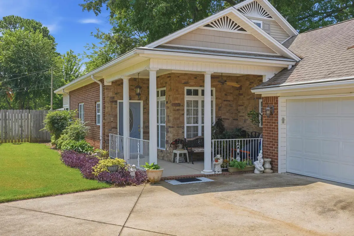 232 Camelot Way, Florence, AL 35633 - #1