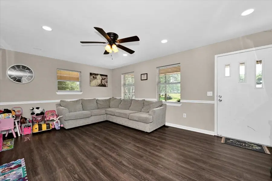 105 Hobert Warren St, Hanceville, AL 35077 - #3