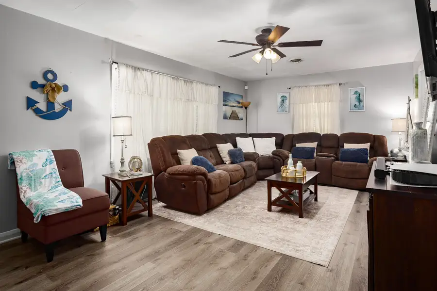 705 E Moore St, Tuscumbia, AL 35674 - #3