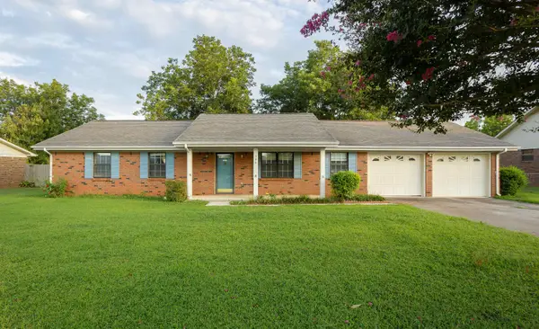 304 Richton Ave, Muscle Shoals, AL 35661