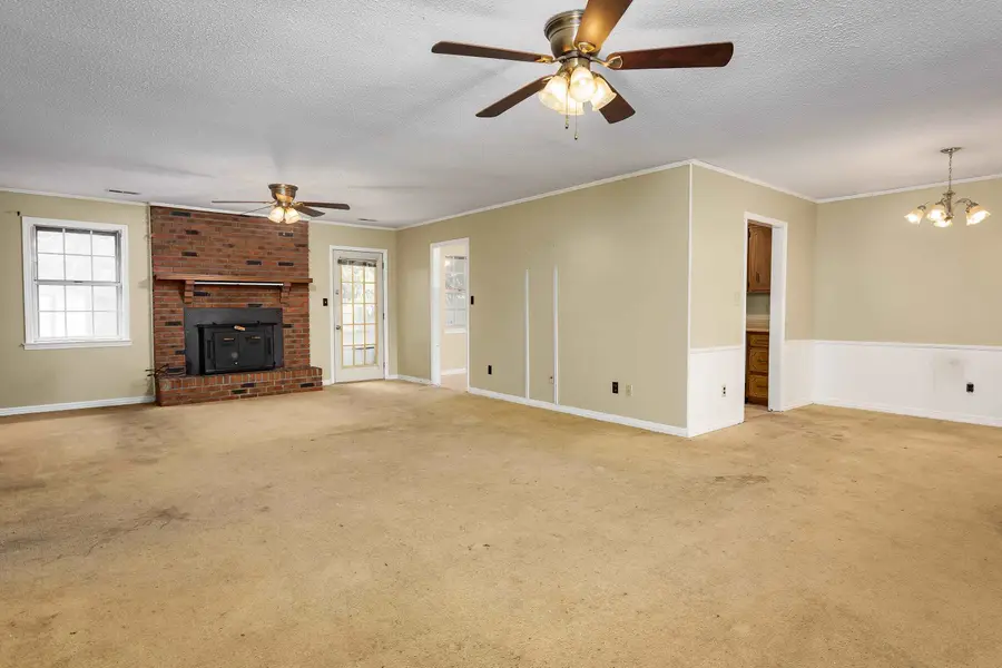 304 Richton Ave, Muscle Shoals, AL 35661 - #2