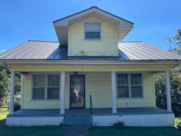 908 E 1st St, Tuscumbia, AL 35674
