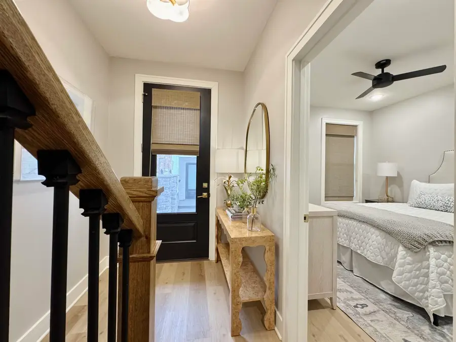 162 N Poplar, Florence, AL 35630 - #3