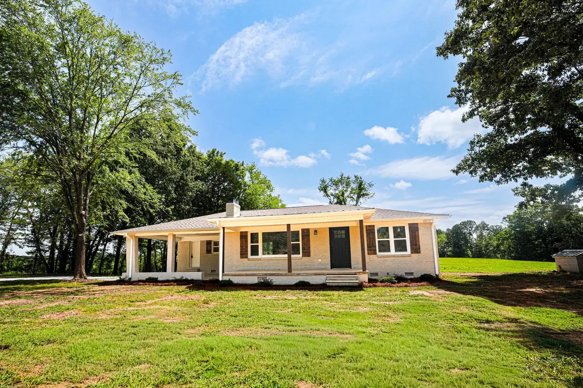 1925 Co Rd 139, Florence, AL 35633 - #1