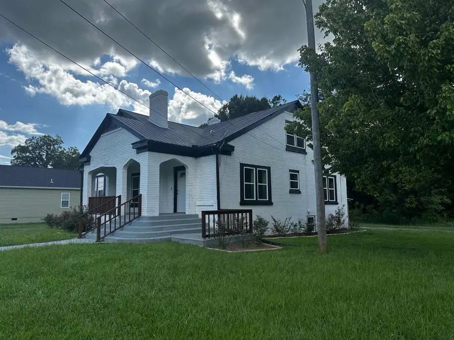 410 NE Blountsville St, Hanceville, AL 35077 - #2