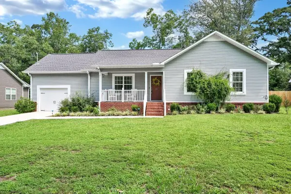 1097 Ackers St, Cullman, AL 35055