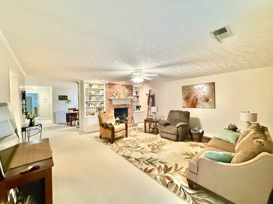 1010 Section Line Rd, Hanceville, AL 35077 - #2