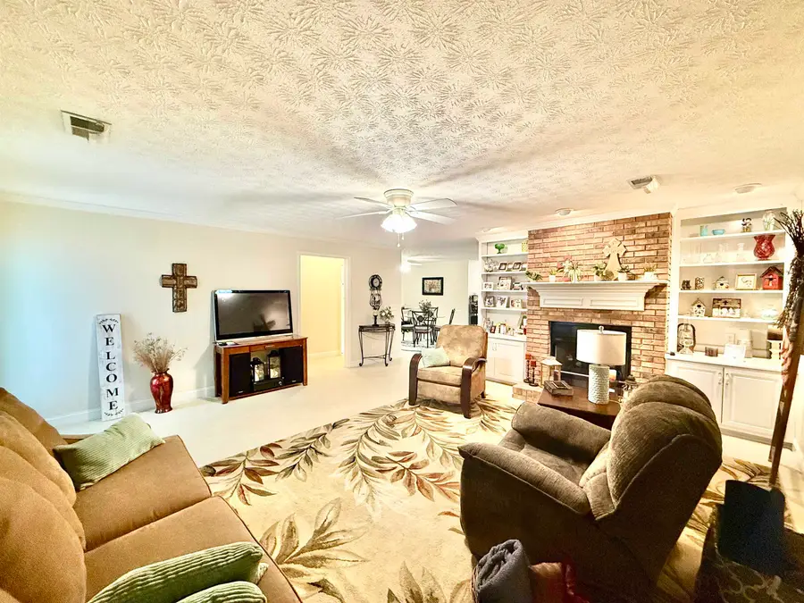 1010 Section Line Rd, Hanceville, AL 35077 - #3
