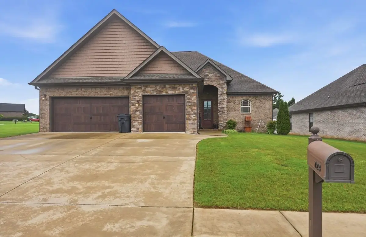 723 Karah Avery Ave, Rogersville, AL 35652 - #1