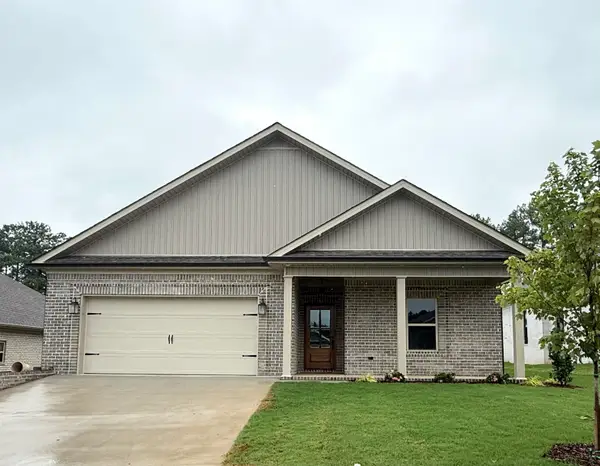129 Silver Leaf Ln, Florence, AL 35633