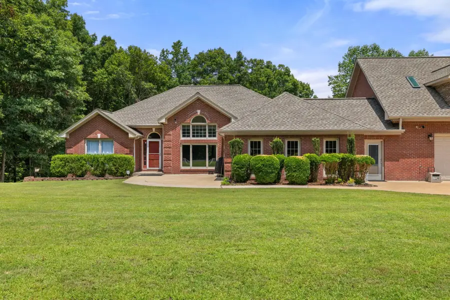 320 Cove Creek Rd, Florence, AL 35634 - #2