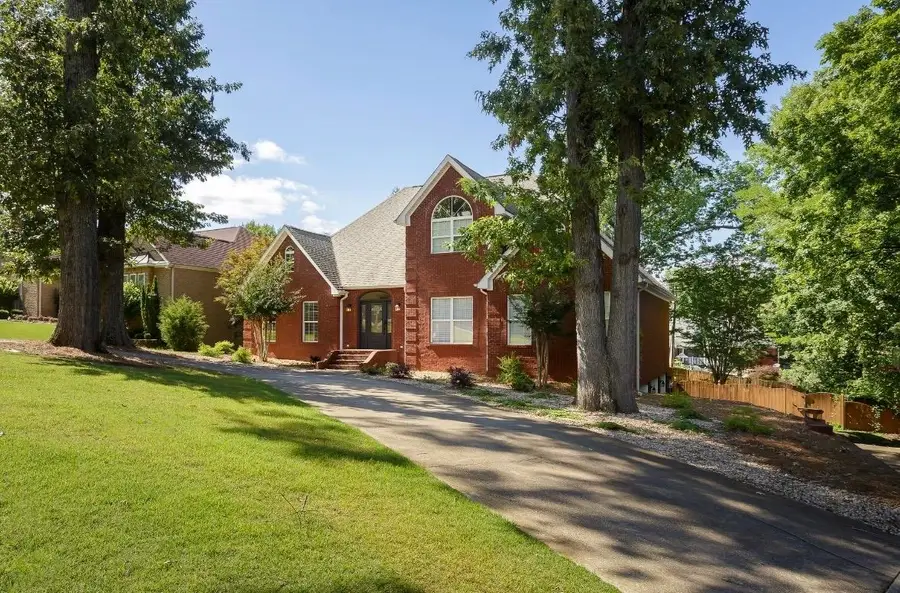 251 Hazelwood Ln, Florence, AL 35634 - #2