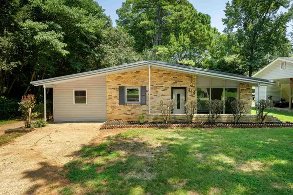 314 Normandy Dr, Florence, AL 35630