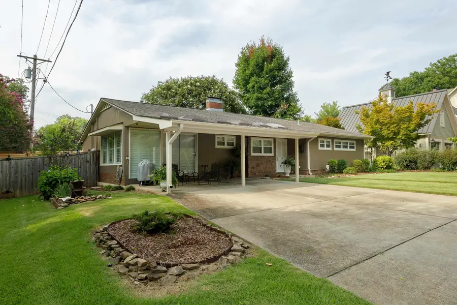 110 Hawthorne St, Florence, AL 35630 - #2