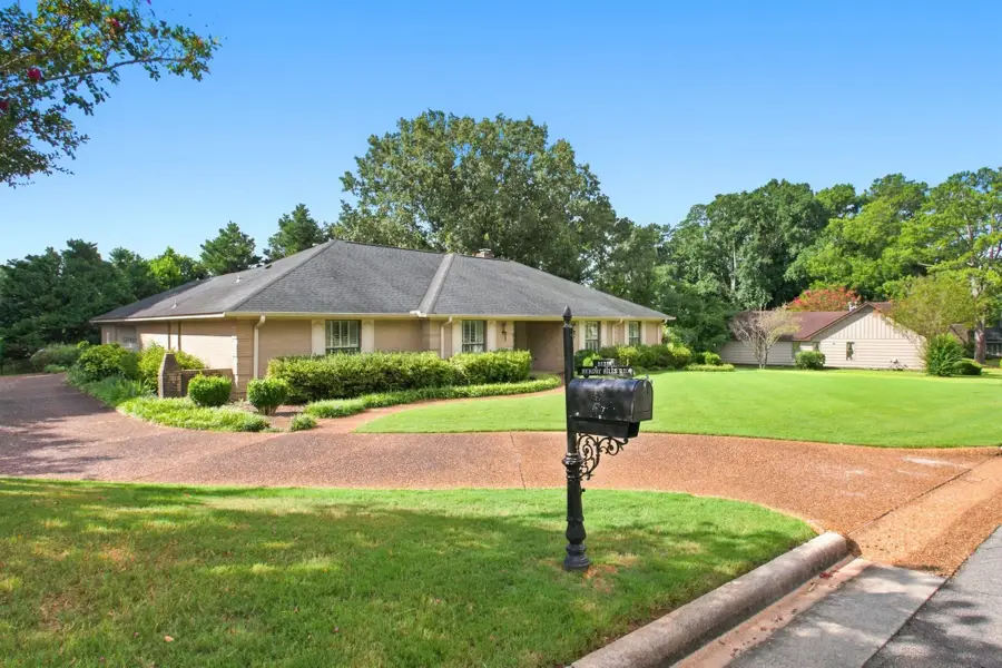 2128 Hickory Hills Rd, Florence, AL 35630 - #3