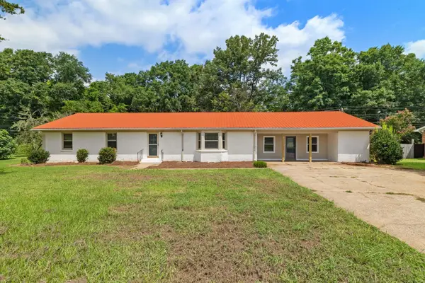 304 Maple St, Tuscumbia, AL 35674