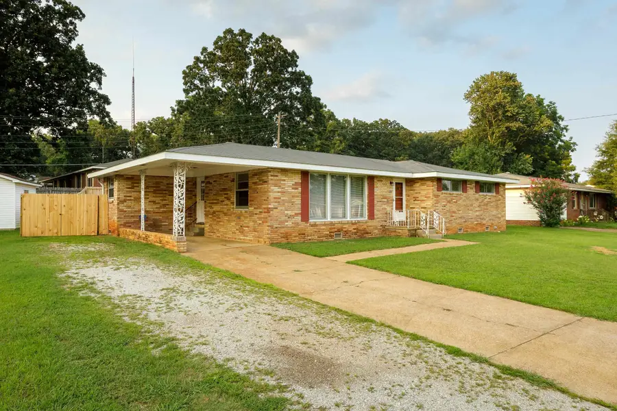 503 Imperial Dr, Florence, AL 35630 - #2