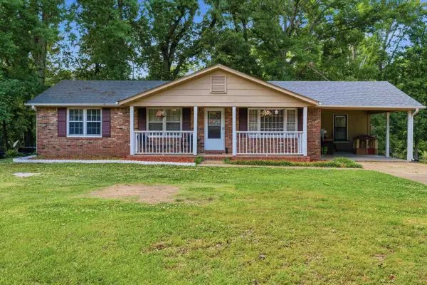 513 Rivermont Rd, Florence, AL 35634