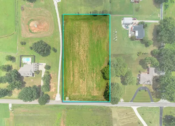 001 Henderson Point Rd, Tuscumbia, AL 35674