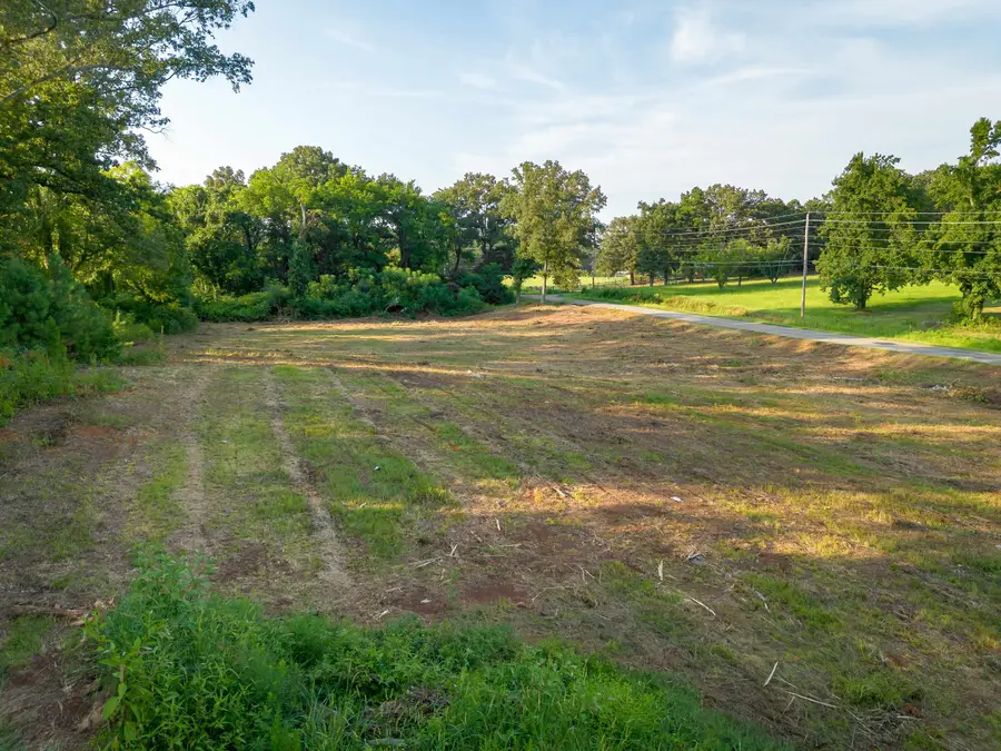 0 River Dr, Tuscumbia, AL 35674 - #2