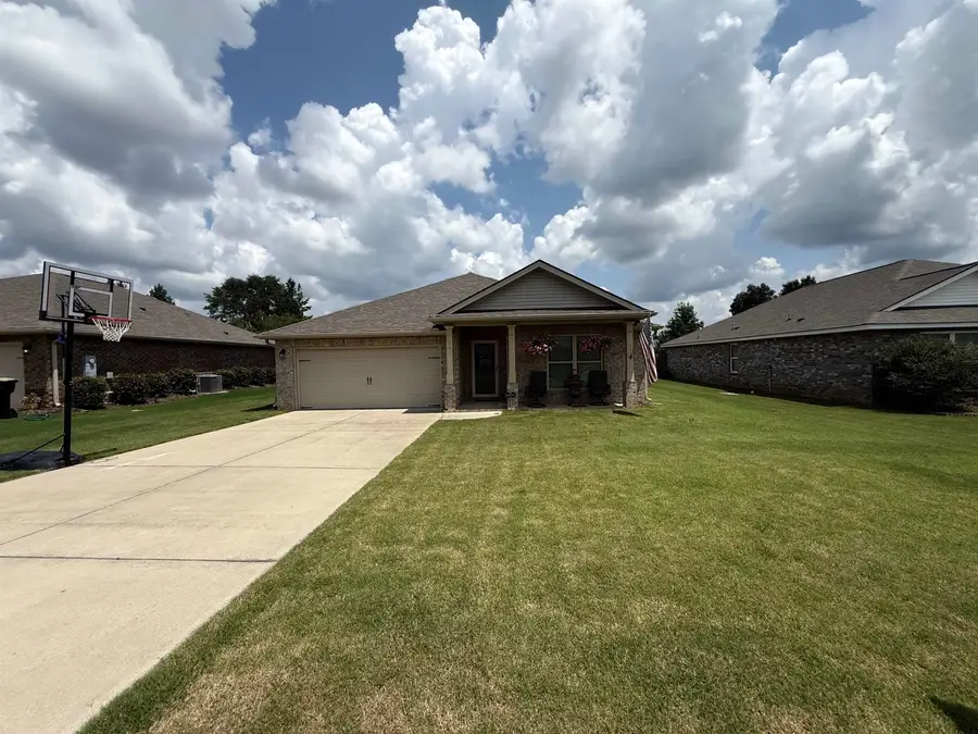 1123 SW Colonial Dr, Cullman, AL 35055 - #2