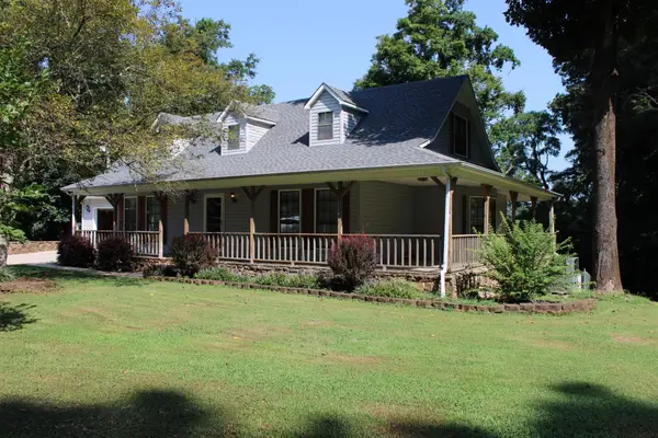 207 Martin Dr, Muscle Shoals, AL 35661