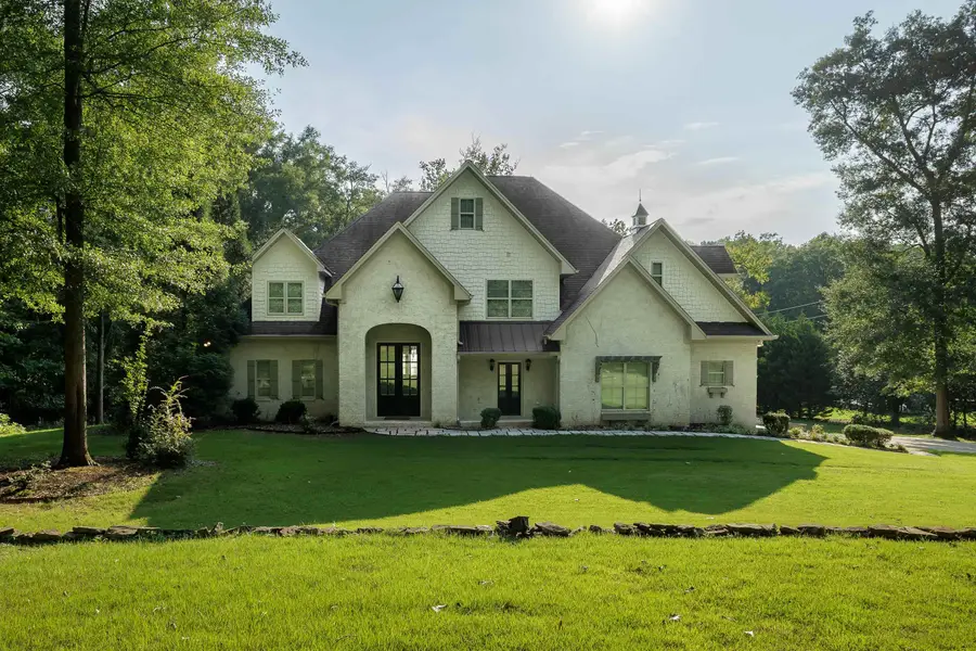 529 Riverbend Pl, Florence, AL 35630 - #2