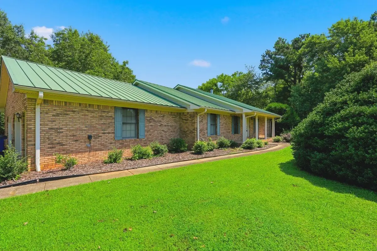 3427 Kolbe Ln, Florence, AL 35634 - #1