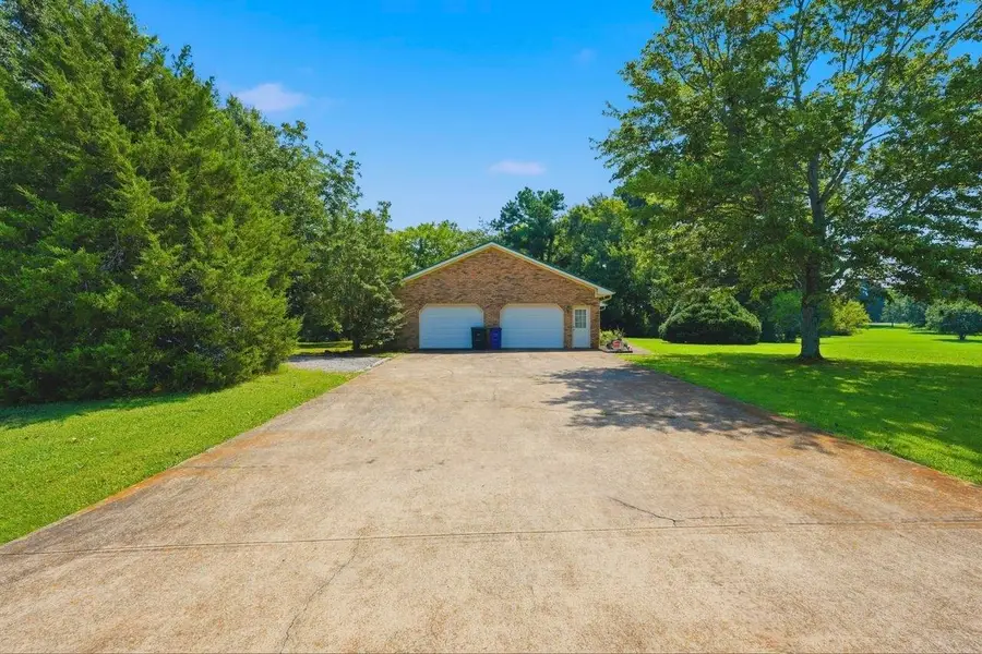 3427 Kolbe Ln, Florence, AL 35634 - #3