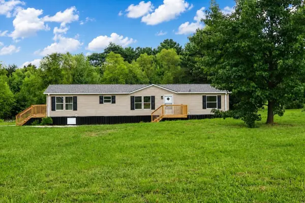 9989 Snake Rd, Athens, AL 35611