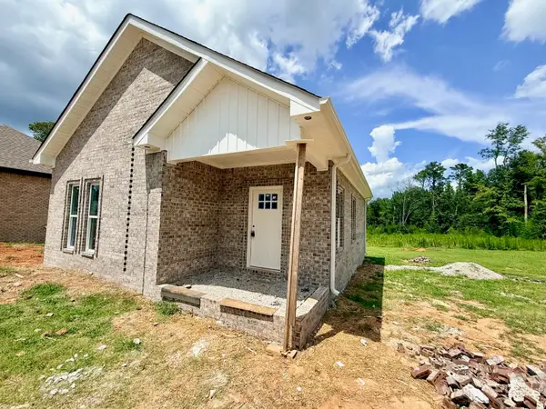 83 Mcfall Rd, Florence, AL 35633