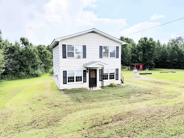 8921 Frankfort Rd, Tuscumbia, AL 35674