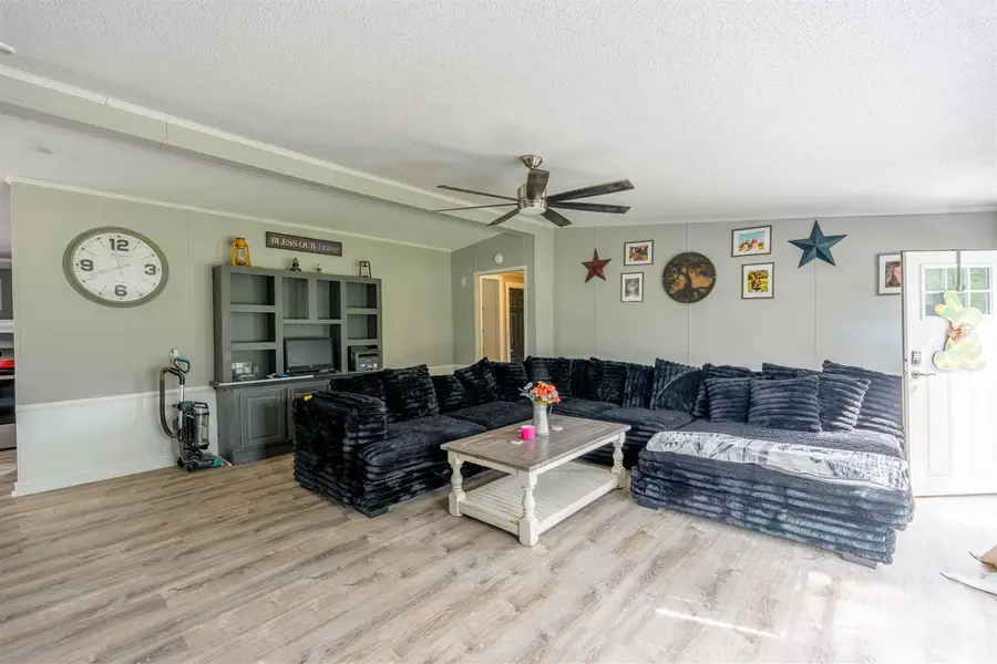 122 Sunrise Dr, Killen, AL 35645 - #2