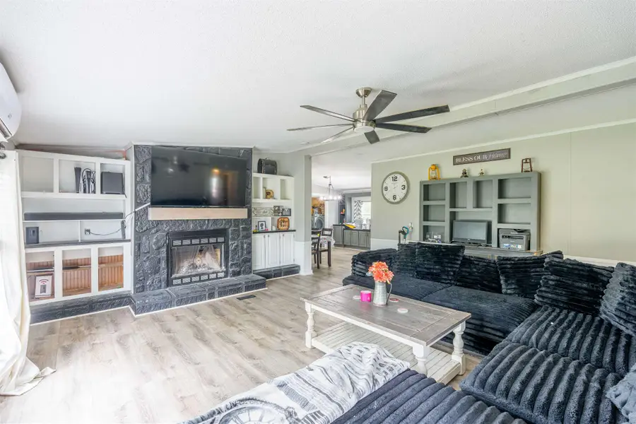 122 Sunrise Dr, Killen, AL 35645 - #3