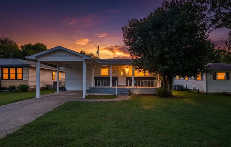 231 N Prairie St, Florence, AL 35630 - #2