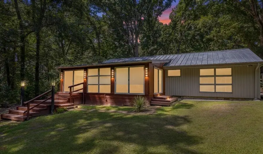 1627 Ridge Ave, Florence, AL 35630 - #2