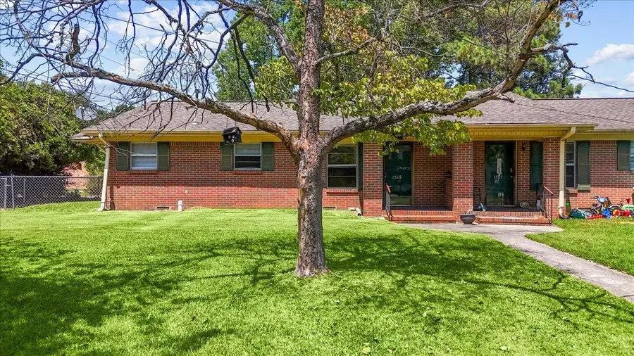 1517 Grape St, Cullman, AL 35058 - #2
