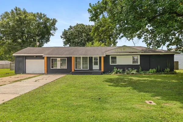 1020 Moss Ave, Muscle Shoals, AL 35661