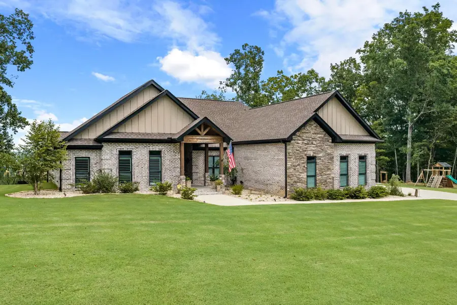 268 Cliffpoint Dr, Florence, AL 35634 - #2