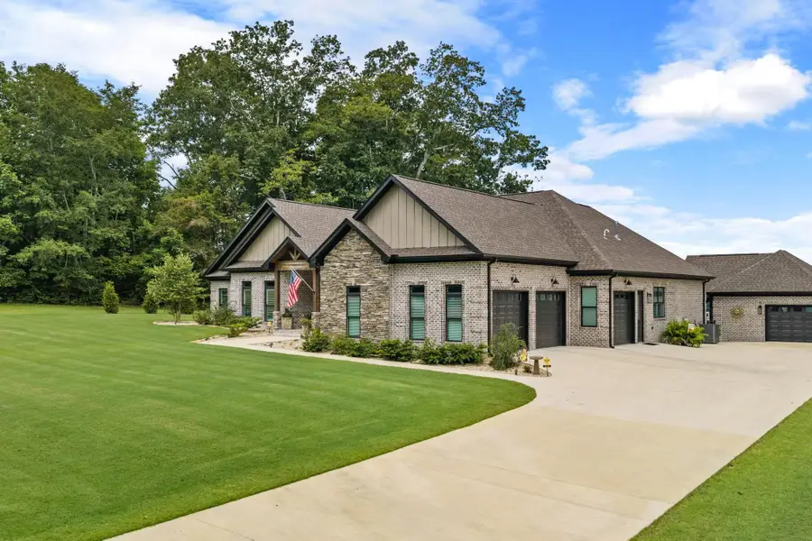 268 Cliffpoint Dr, Florence, AL 35634 - #3