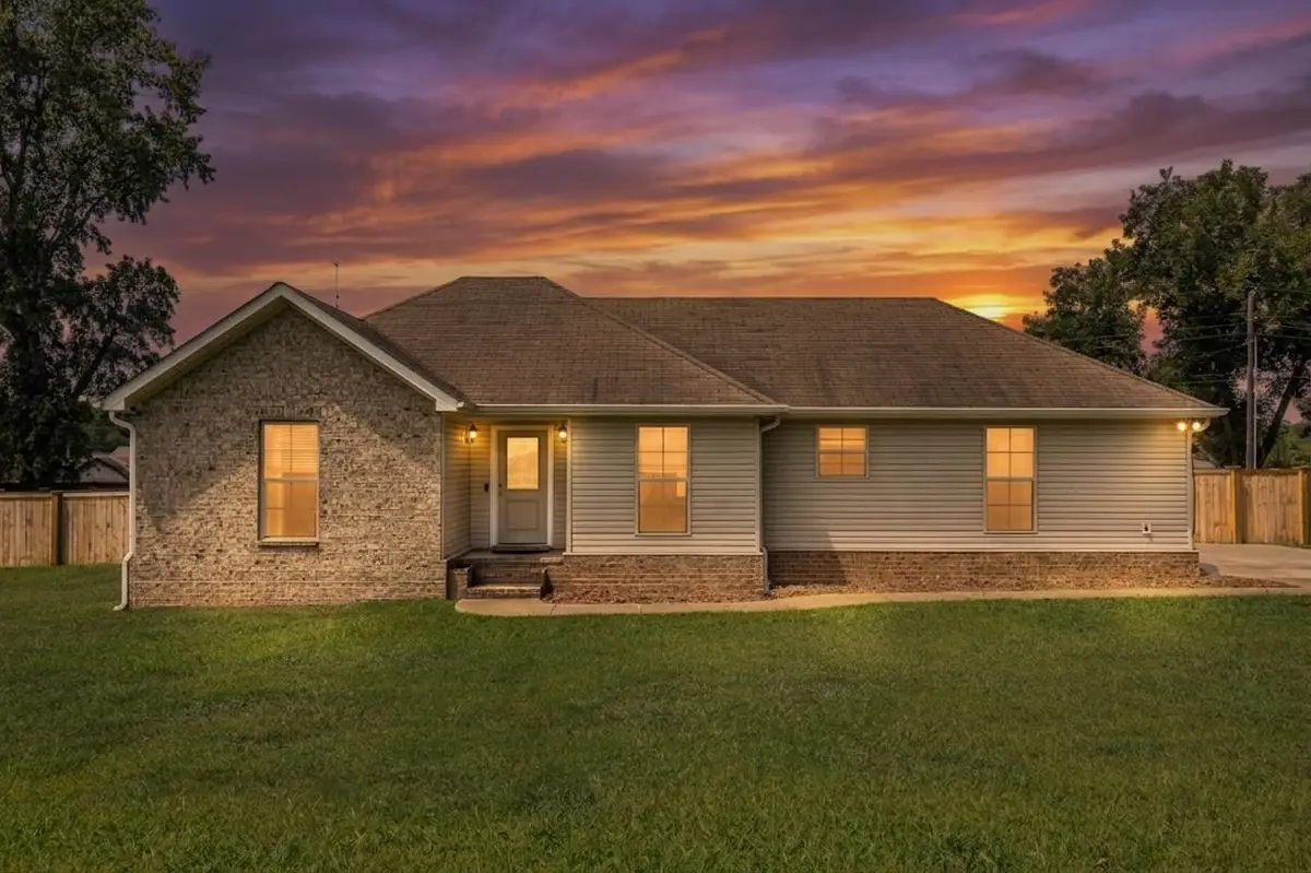 204 James St, Muscle Shoals, AL 35661 - #1