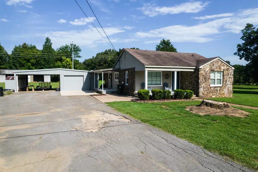770 Smith Ln, Tuscumbia, AL 35674 - #3