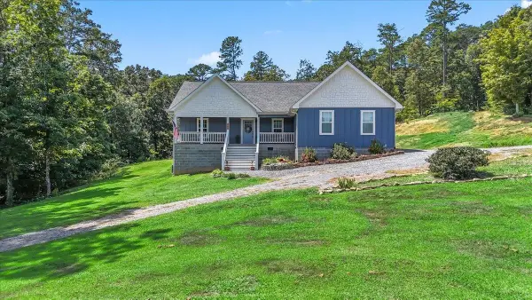 460 Elm St, Fort Payne, AL 35967