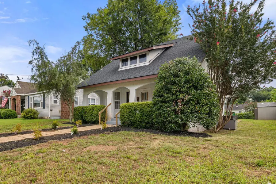 1008 E 1st St, Tuscumbia, AL 35674 - #3
