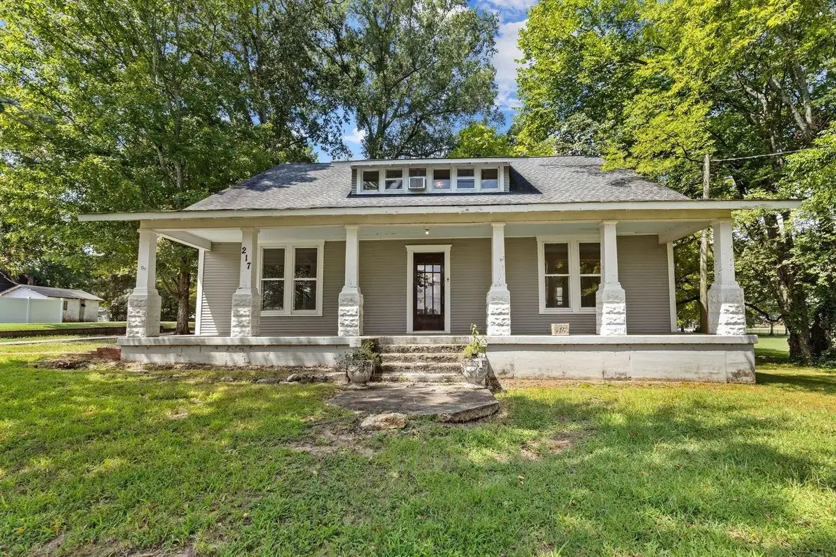 217 Bridge Rd, Killen, AL 35645 - #1
