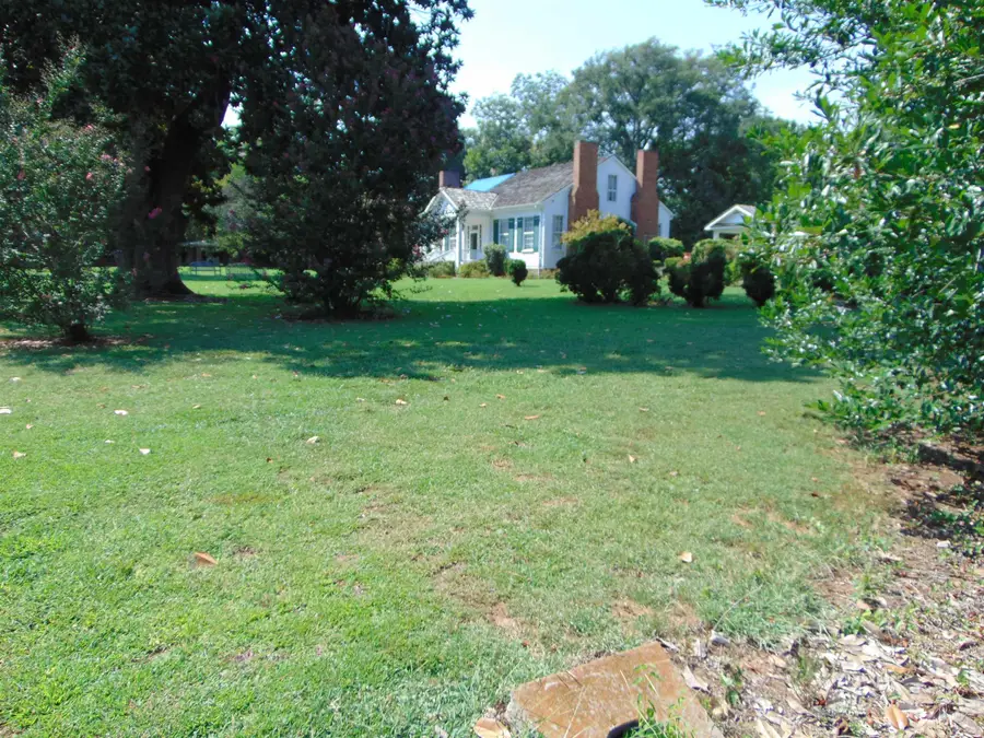 604 Keller Ln, Tuscumbia, AL 35674 - #2