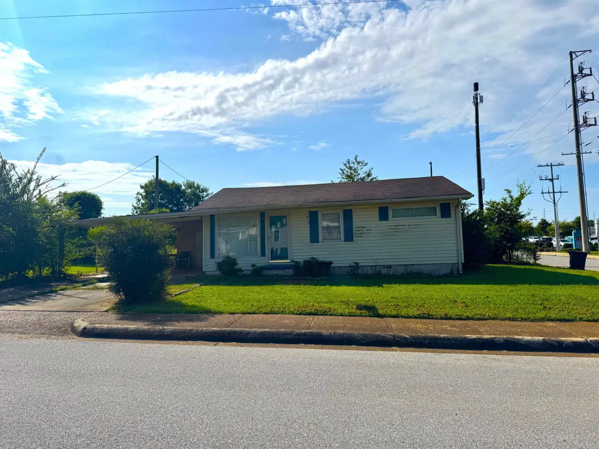 301 Enterprise St, Florence, AL 35630 - #1